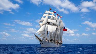 (Izquierda a derecha) Director de planificaci�n del Estado Mayor General contralmirante Agust�n P�jaro, Embajadora de Canad� en Chile Karolina Guay, Comandante en Jefe de la Armada de Chile Almirante Fernando Cabrera Salazar y Capit�n de Nav�o Chantal Desormeaux actual Agregada de Defensa de Canad� en Chile.