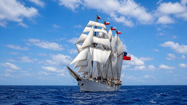 (Izquierda a derecha) Director de planificaci�n del Estado Mayor General contralmirante Agust�n P�jaro, Embajadora de Canad� en Chile Karolina Guay, Comandante en Jefe de la Armada de Chile Almirante Fernando Cabrera Salazar y Capit�n de Nav�o Chantal Desormeaux actual Agregada de Defensa de Canad� en Chile.