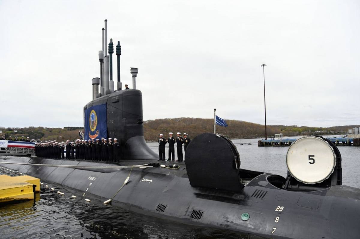 Ceremonia de la puesta en servicio del USS �Idaho� en la Base Naval de Submarinos de New London (Connecticut). (foto US Navy)