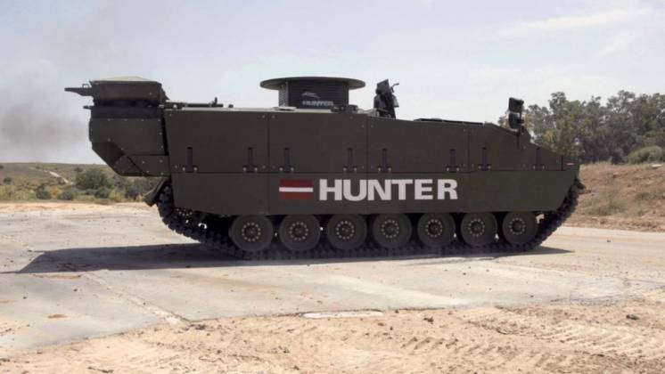 Las primeras tripulaciones letonas ya se adiestran con el Hunter (GDELS-SBS)