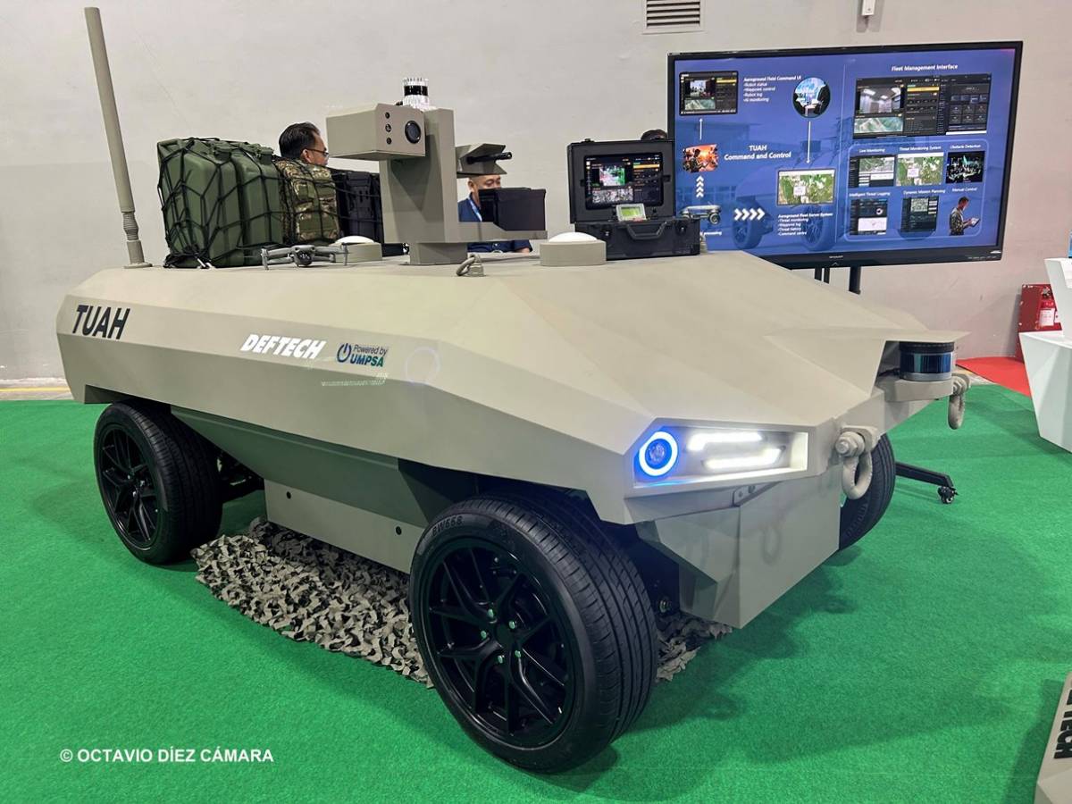 La compa��a DEFTECH de Malasia se ha puesto a desarrollar en s�lo unos meses este TUAH modular que tiene capacidad multimisi�n. (Octavio D�ez C�mara)
