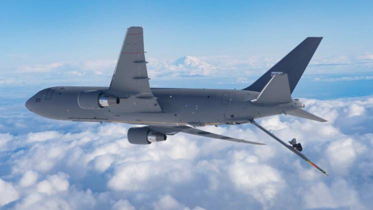 El primero de los KC-46 para la Fuerza A�rea y del Espacio de Israel durante un vuelo de pruebas en Estados Unidos. (Foto IMOD)