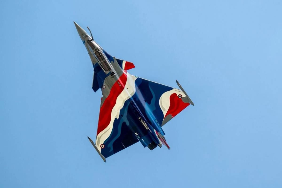 Rafale especialmente pintado para participar �Rafale Solo Display�. (foto Arm�e de l�Air et l�Espace)