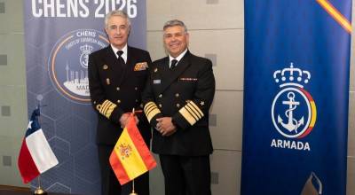Almirante General Antonio Pi�eiro S�nchez, Jefe de Estado Mayor de la Armada, junto al Almirante Fernando Cabrera, Comandante en Jefe de la Armada de Chile