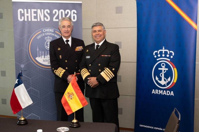Almirante General Antonio Pi�eiro S�nchez, Jefe de Estado Mayor de la Armada, junto al Almirante Fernando Cabrera, Comandante en Jefe de la Armada de Chile