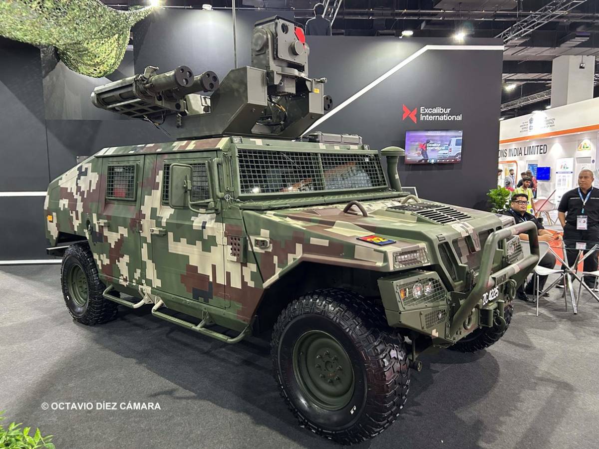El sistema antia�reo sobre URO VAMTAC ST-5 de Malasia. (Octavio D�ez C�mara)