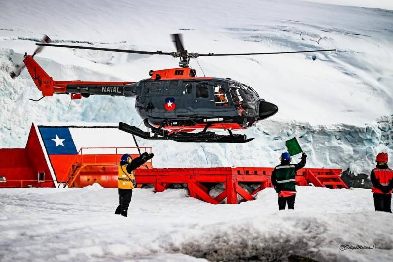 Helic�ptero Bo-105 Bolkow (UH-05) operando en la Base �Capit�n Arturo Prat � de la Armada de Chile (Foto, Instagram lente_del_navegante) 