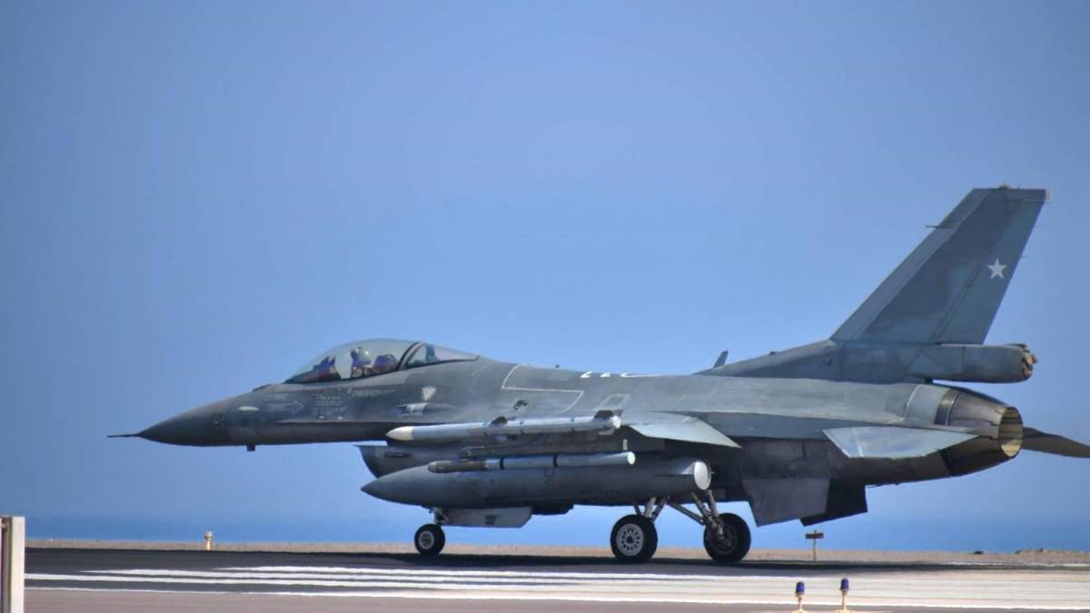 Caza Multirol F-16 de la I� Brigada A�rea de la Fuerza A�rea de Chile (FACh), en el marco del Ejercicio Conjunto Combinado Multinacional Estrella Austral 2025 (Foto: FACh)