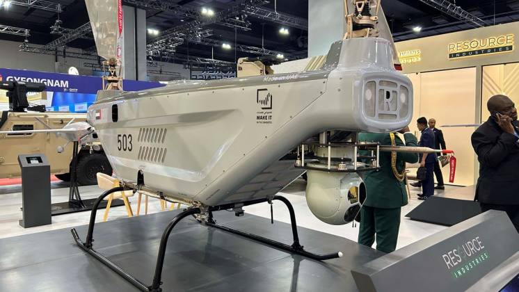 La emirat� Resource Industries propone este helic�ptero aut�nomo  que puede equiparse con un pedestal de sensores RI-330TL para cometidos ISR. (Octavio D�ez C�mara)