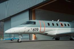 El primer PC-24 destinado a la �A�ronautique Navale� saliendo de la planta de Pilatus de Stans. (foto Pilatus)