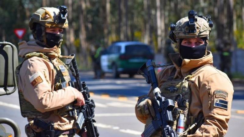 Comandos de la Brigada de Operaciones Especiales �Lautaro� del Ej�rcito de Chile.