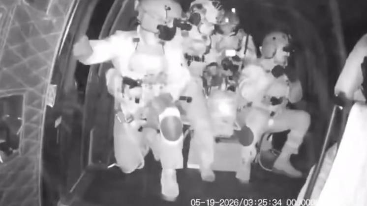 Agrupaci�n de Fuerzas Especiales del Ej�rcito de Chile y GOPE de Carabineros realizando misi�n de extracci�n en un Helic�ptero AS532ALe Cougar. 