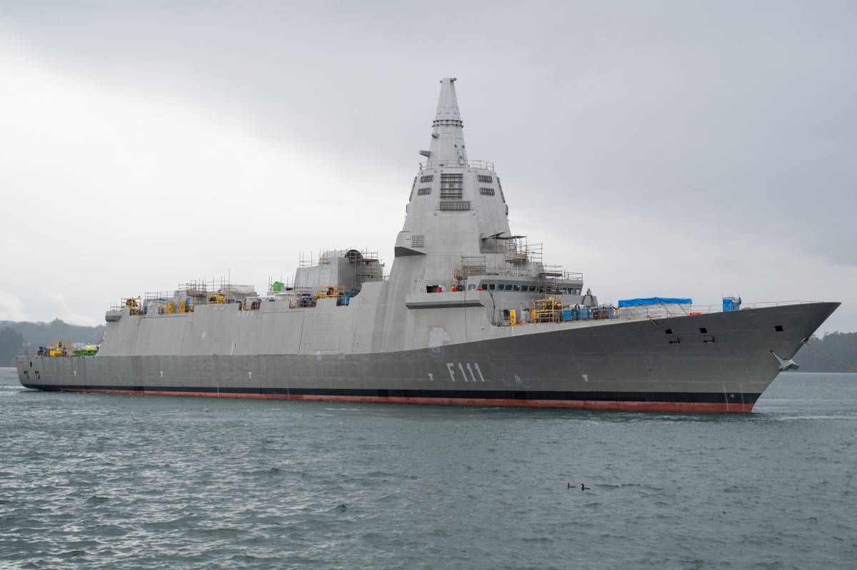 La F-111 ya en el mar (Navantia)