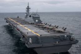 El portaaviones �Kaga� con aviones F-35B de los Marines a bordo. (foto USMC)