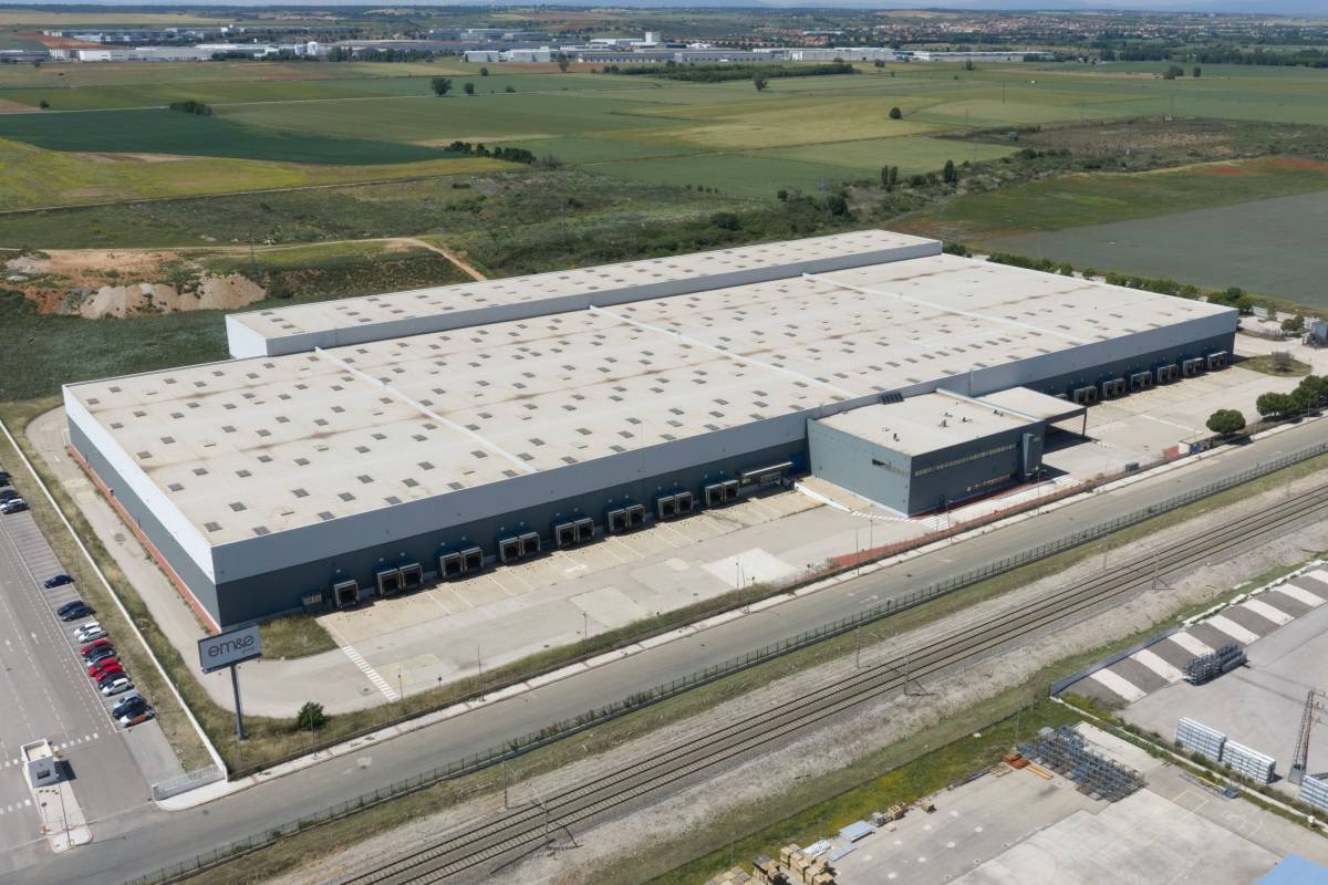 La nave logística adquirida por la compañía (EM&E) La nave logística adquirida por la compañía (EM&E)