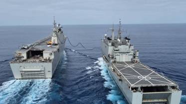 El LHD �Juan Carlos I� y el buque de asalto anfibio �Galicia�  de la Armada (foto Armada)