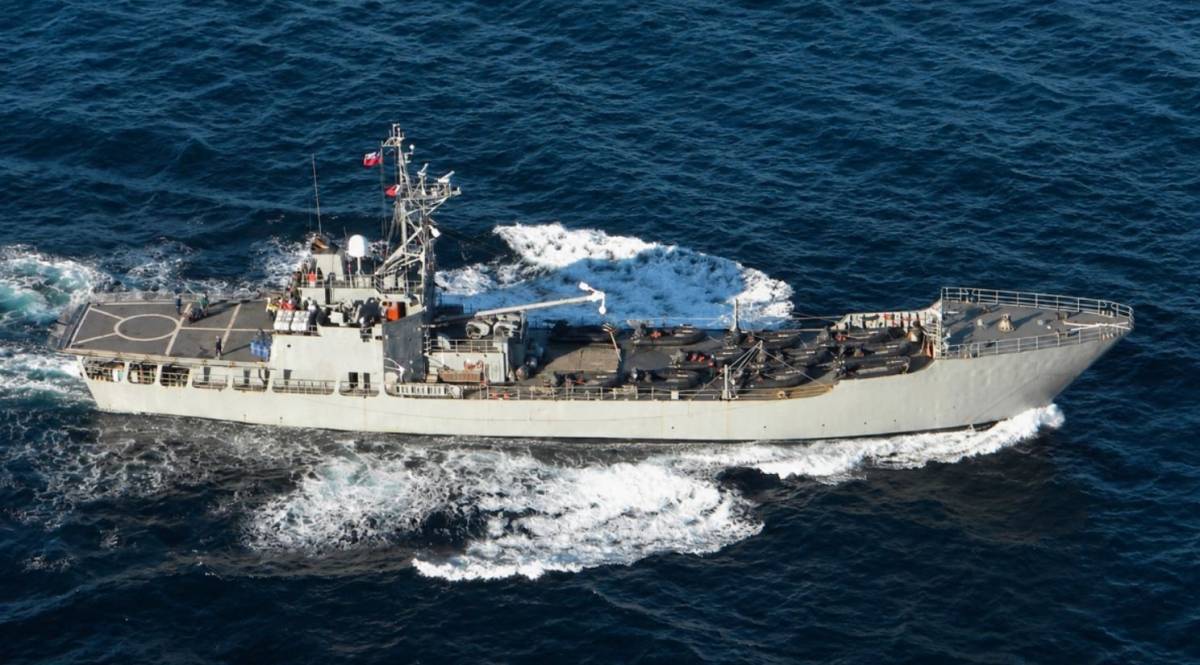 Barcaza LST-95 �Chacabuco� de la Armada de Chile. 