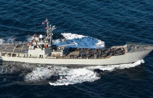 Barcaza LST-95 �Chacabuco� de la Armada de Chile. 