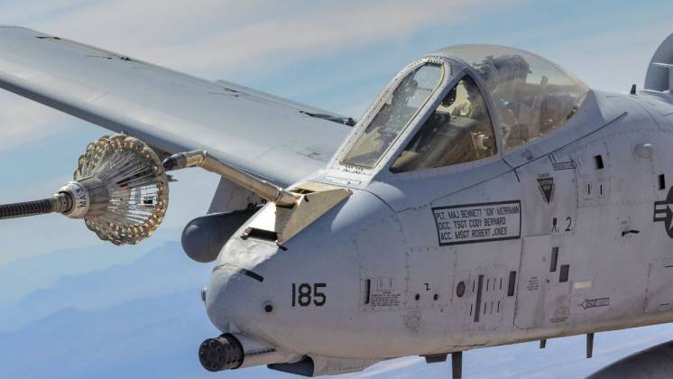 A-10C �Warthog� con el nuevo sistema PRA de reabastecimiento instalado. (foto: USAF)