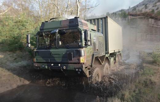 La estandarizaci�n de la familia de veh�culos HX aporta importantes sinergias en formaci�n, operaci�n y mantenimiento. (Rheinmetall)