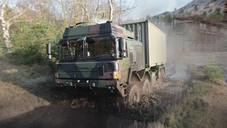 La estandarizaci�n de la familia de veh�culos HX aporta importantes sinergias en formaci�n, operaci�n y mantenimiento. (Rheinmetall)