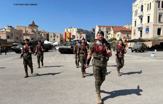 Los gastadores del Batall�n Catalu�a I/63 durante los actos de apertura del D�a de las FAS en El Bruch barcelon�s. (Octavio D�ez C�mara
