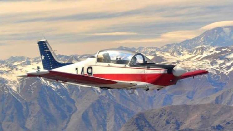 Avi�n de entrenamiento T-35 Pillan (Foto; ENAER) 