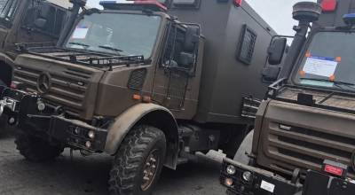 Veh�culos Mercedes-Benz Unimog 4000 versi�n Ambulancia, entregados en San Antonio, Chile. 