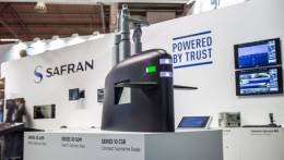 M�stiles optr�nicos Serie 30 y radar submarino compacto Serie 10 CSR de Safran Electronics  Defense) (Foto Adrien Daste  Safran) 
