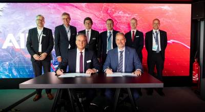 Michael Schoellhorn CEO de Airbus Defence and Space y Helmut Rauch CEO de Diehl Defence firman el memorando de entendimiento en el ILA Berlin Air Show 2026.