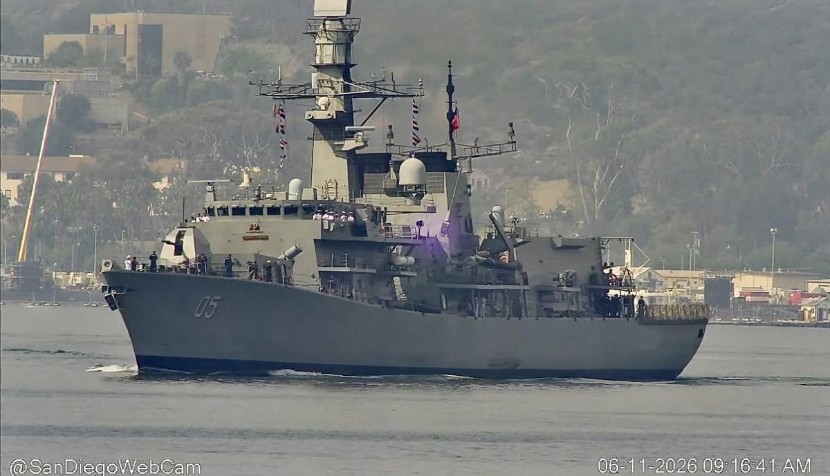Fragata FF-05 Almirante “Cochrane” de la Armada de Chile llegando a San Diego (Foto: WarShipCam) Fragata FF-05 Almirante “Cochrane” de la Armada de Chile llegando a San Diego (Foto: WarShipCam)