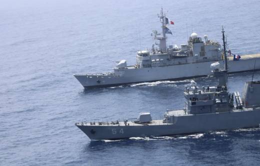Buques de las Armadas colombiana y francesa en la operaci�n �Tuc�n Royal�