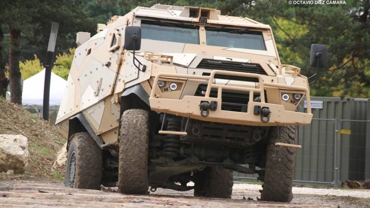 Cada d�a se organizan demostraciones din�micas de nuevo material y de capacidades militares como las propias de l�Arm�e de terre gala. (Octavio D�ez C�mara)