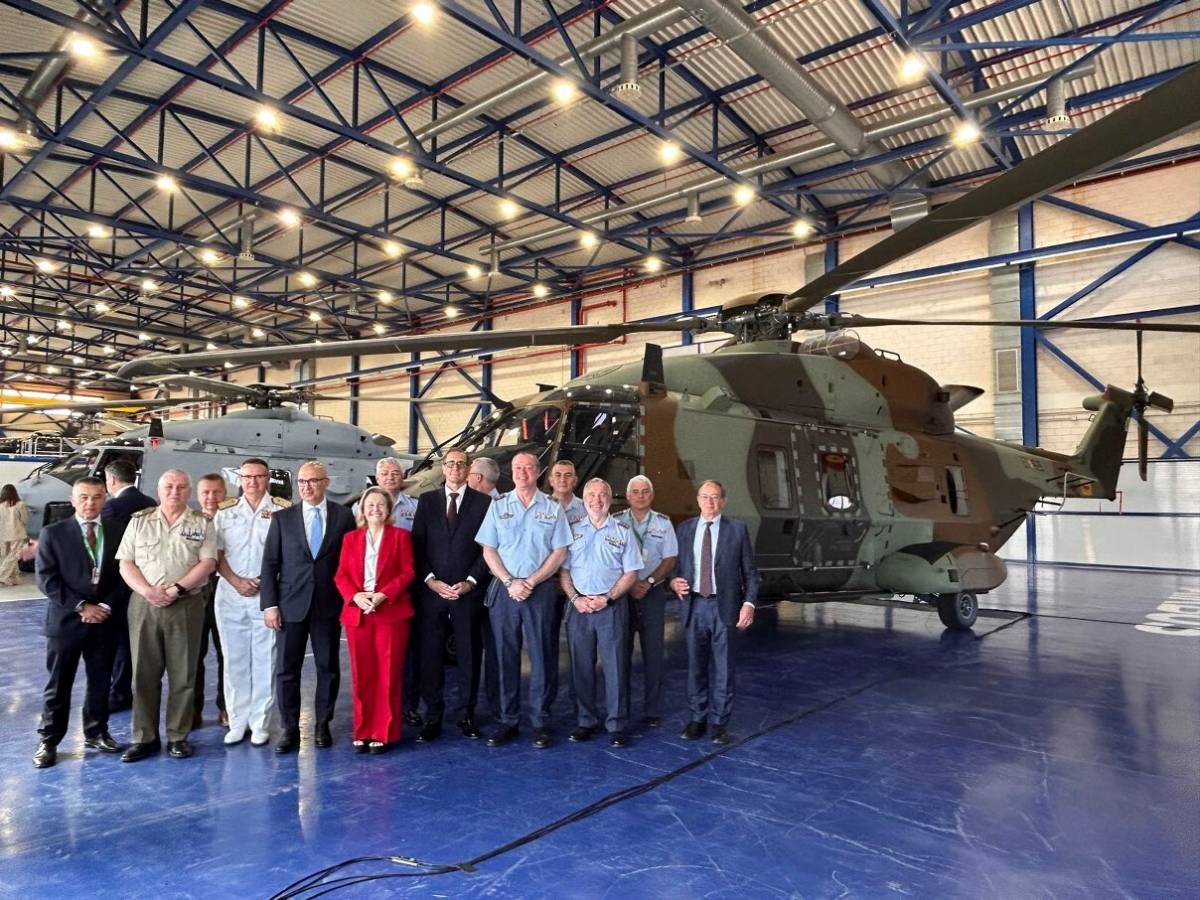 Acto de entrega en Airbus Helicopters España de un nuevo NH-90 para el Ejército de Tierra. Acto de entrega en Airbus Helicopters España de un nuevo NH-90 para el Ejército de Tierra.
