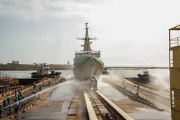 Momento clave de la botadura (Navantia)