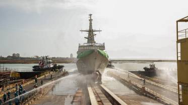Momento clave de la botadura (Navantia)