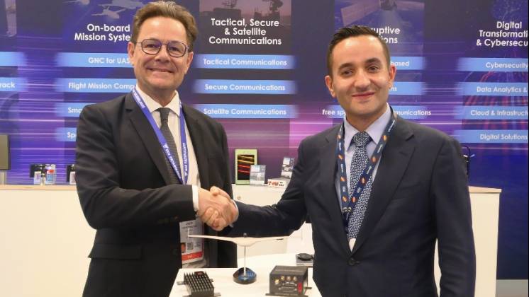 Miguel Angel de Frutos, director general y CTO de UAV Navigation y Olivier Gatti, director general de EOS Technologie (UAV Navigation - Grupo Oes�a)