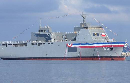 Buque multiprop�sito LPD-93 �Magallanes� de la Armada de Chile (Foto: Vard) 