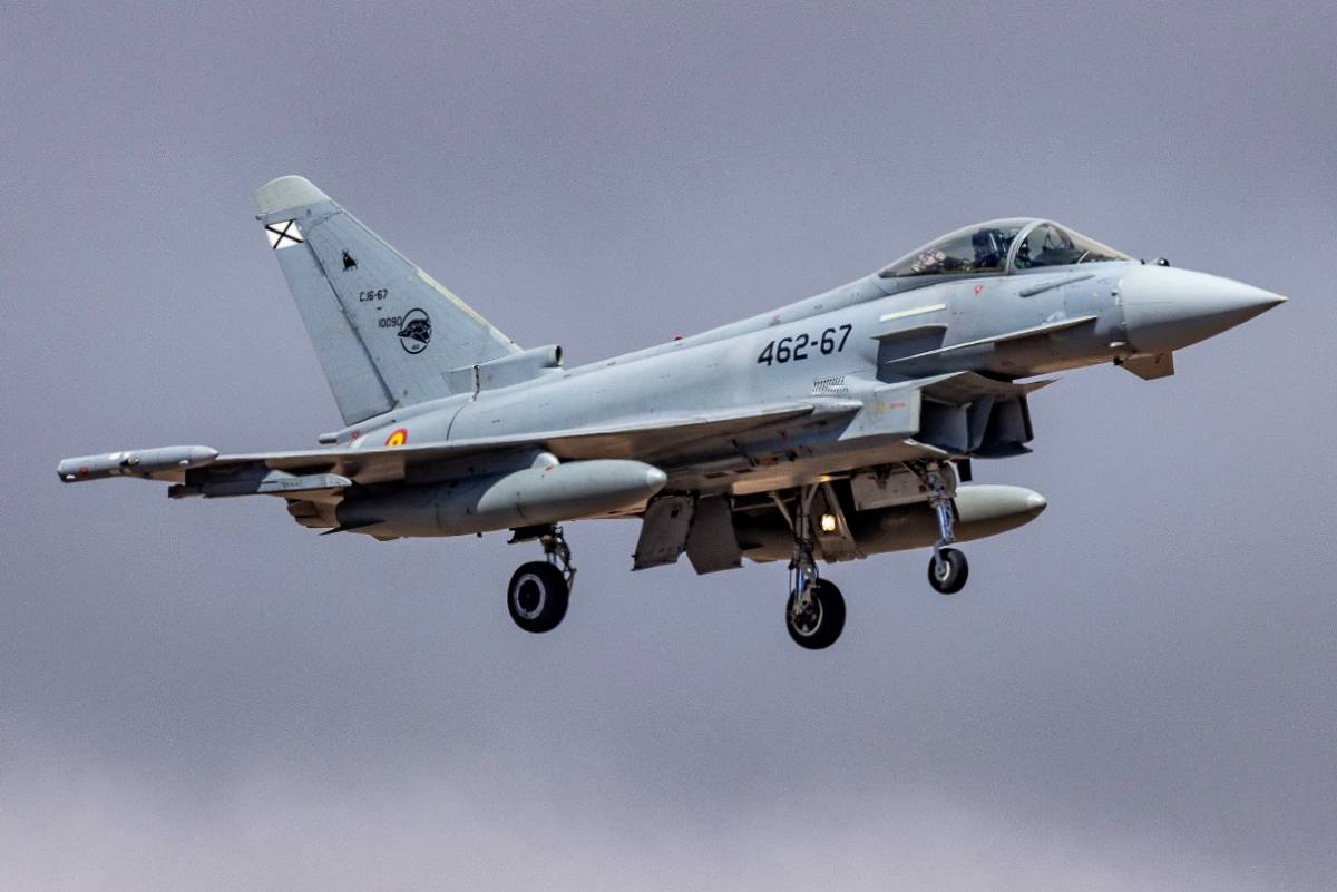 Uno de los nuevos Eurofighter del Ala 46, el C.16-67 10090 462-67, cedidos por el Ala 14.  (foto Antonio Rodr�guez Santana)