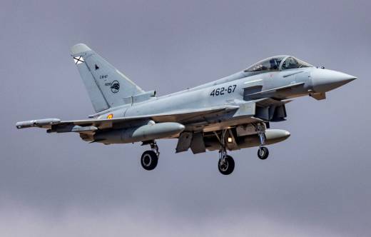 Uno de los nuevos Eurofighter del Ala 46, el C.16-67 10090 462-67, cedidos por el Ala 14.  (foto Antonio Rodr�guez Santana)