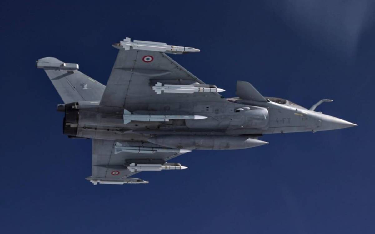 Avi�n de combate Rafale F3R armado con misiles aire-aire Mica y Meteor - Fuerza A�rea y Espacial Francesa.