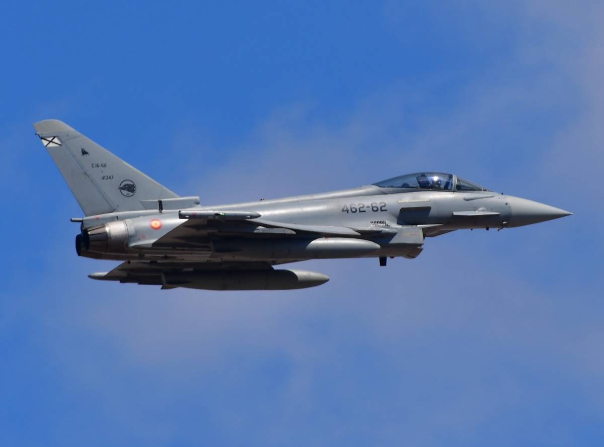 El Ala 46 será reequipada con un total de 20 Eurofighter de la tranche 3; aquí vemos uno de los primeros, ya con las marcas de la Unidad. El Ala 46 será reequipada con un total de 20 Eurofighter de la tranche 3; aquí vemos uno de los primeros, ya con las marcas de la Unidad.