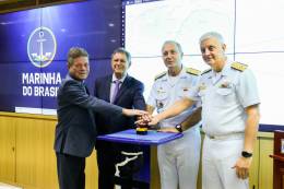 Inauguraci�n del primer UVC de la Marina Brasile�a