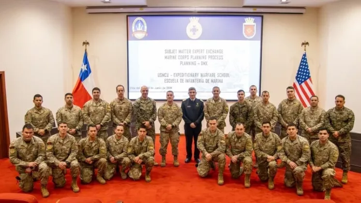 Capacitaci�n especializada impartida por docentes de la Expeditionary Warfare School a Oficiales de la Armada de Chile.