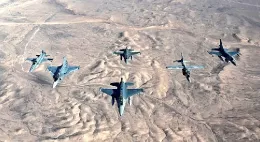 (Izquierda a derecha) F-5 Tiger III, F-39E Gripen, F-16D Block 50, F-16 Block 40,  IA-63 Pampa III y F-16 MLU. 