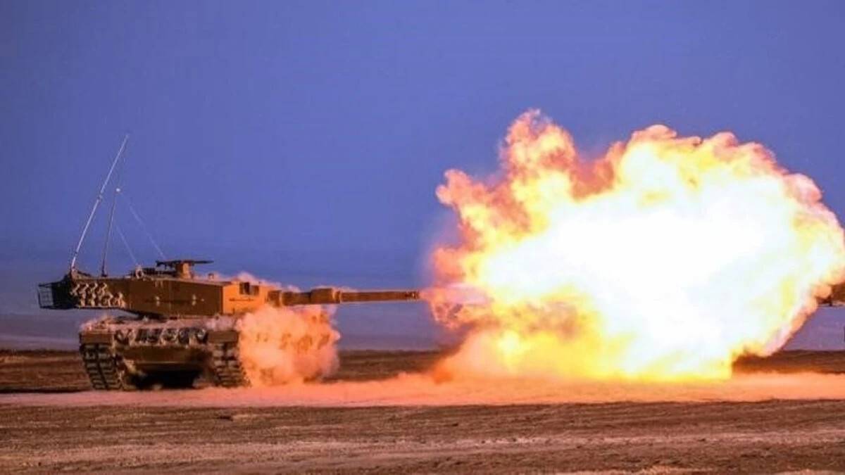 Disparo de un Tanque Leopard 2A4 del Ejército de Chile. Disparo de un Tanque Leopard 2A4 del Ejército de Chile.