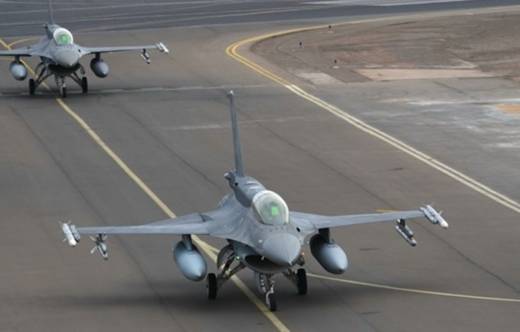 F-16D Block 50 de la Fuerza A�rea de Chile�en�Salitre 2026 (Foto: Alejandro Santander, enviado especial de defensa.com)