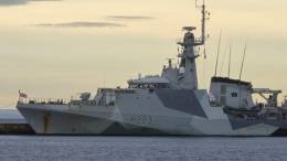 Buque HMS Medway (P223) de la Royal Navy en el Muelle Prat, Punta Arenas, Chile (Foto: Thor_93A)