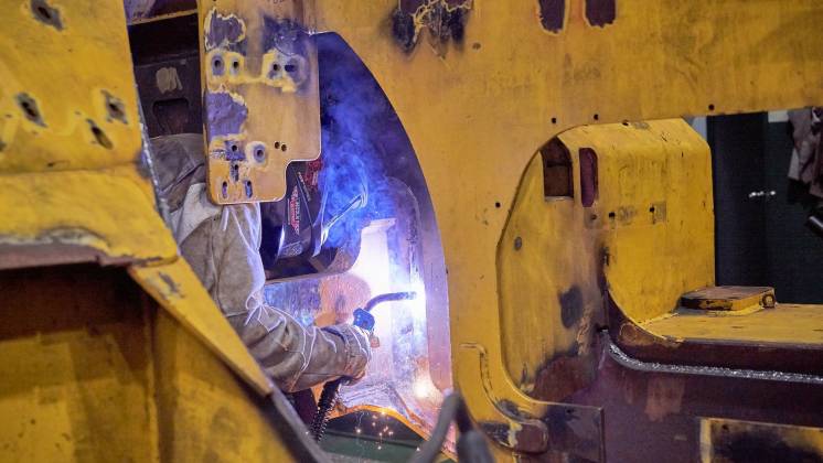 Proceso de soldadura de reparaci�n de componentes pesados (HIMESA)