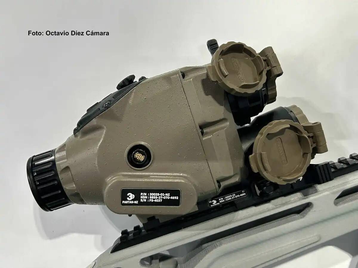 El visor turco Partan NZ combina dos canales captadores para fusionar una imagen precisa en acciones de fuego. (Octavio D�ez C�mara)